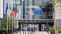 В ЕС признали проблемы с записью на шенген. Но решать их не готовы